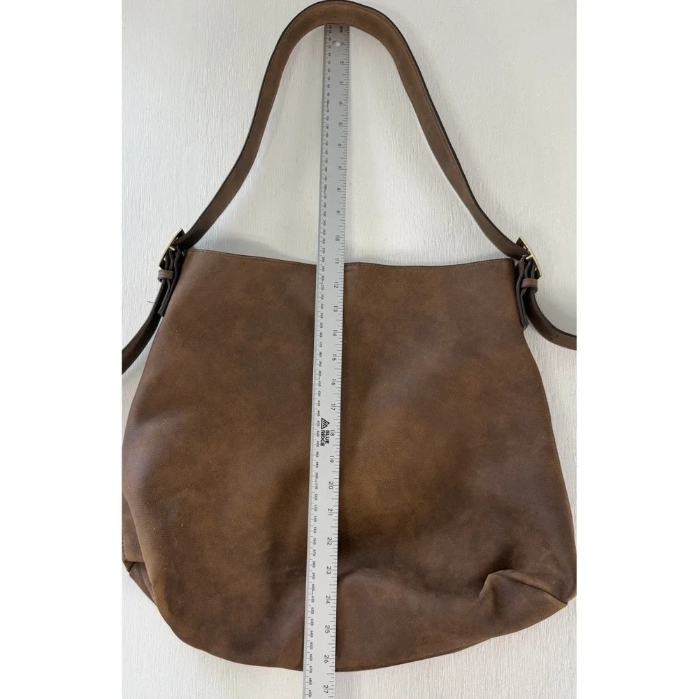 Universal Thread Hobo Bucket Purse Bag Cognac Brown Gold Buckle